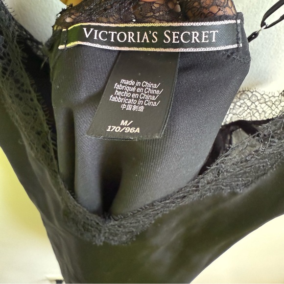 Victoria's Secret Satin Lace Slip Dress M Black Chemise Nightgown Lingerie Y2K - Picture 3 of 3